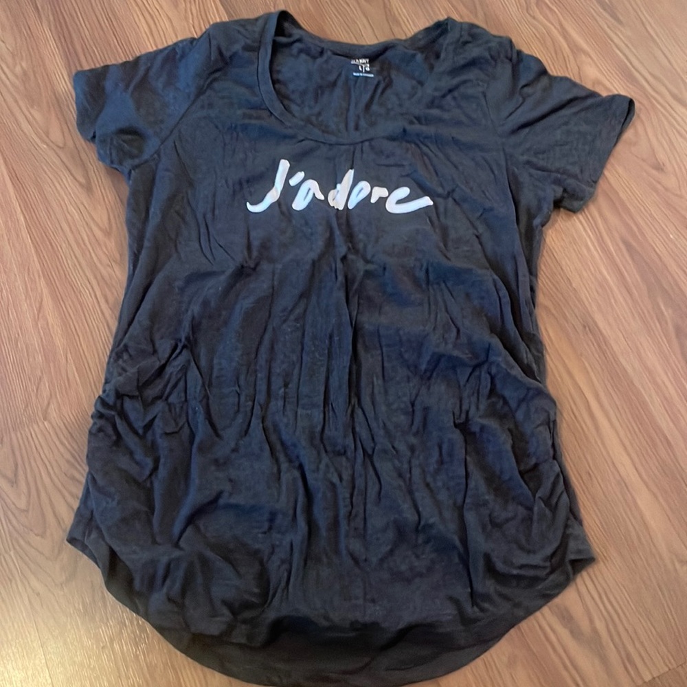 old navy maternity t-shirt